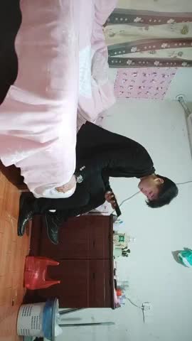 4，【星仔寻欢】，西装笔挺的帅小伙，夜晚在出租屋偷拍女友，00后小姐姐苗条美乳，肤白温柔，主动投入 new